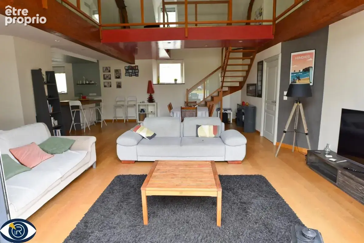 Maison 138 m² à Laval  - photo 5