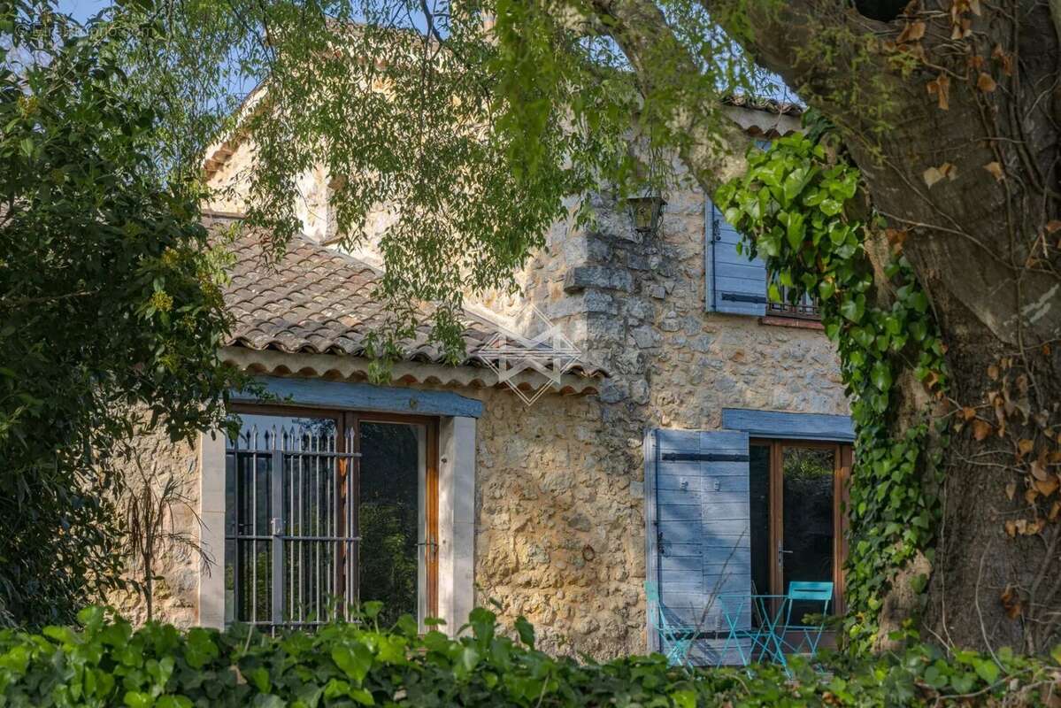 Maison à MONTAUROUX