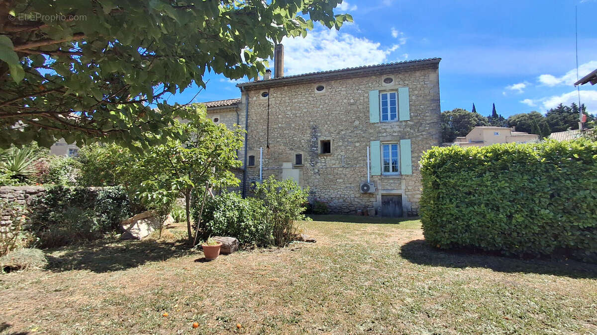 Maison à SAINT-PAUL-TROIS-CHATEAUX