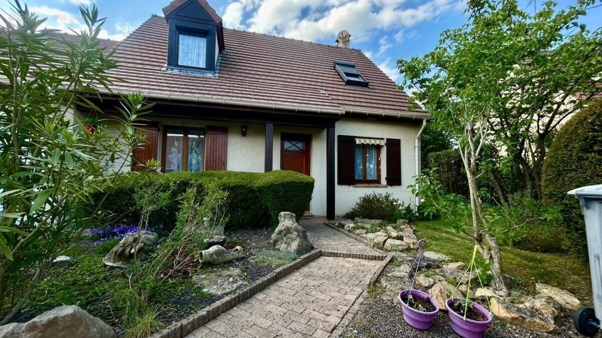 Maison à MOUSSY-LE-NEUF