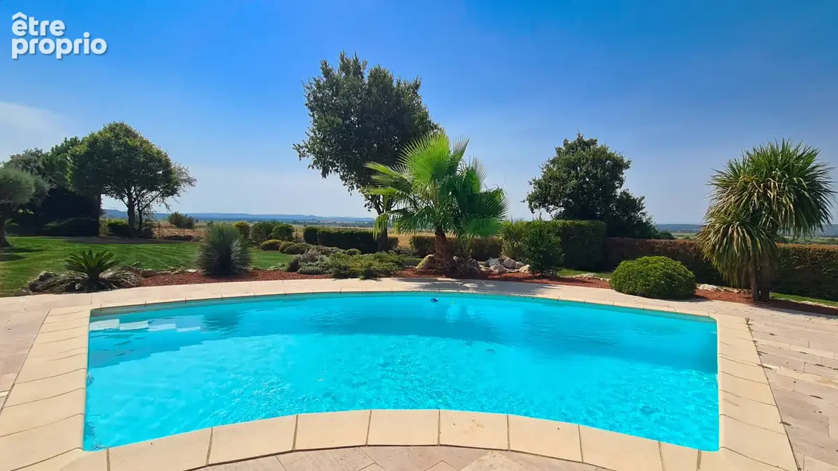 Bastide avec piscine et vues exceptionnelles à 10 minutes d’Uzès - photo 4
