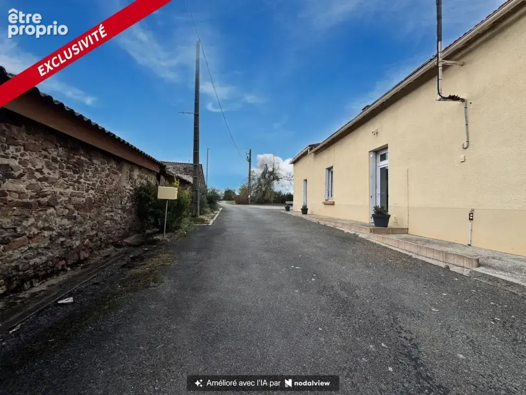 Longère avec 2,15 hectares de terrain et dépendances - photo 2
