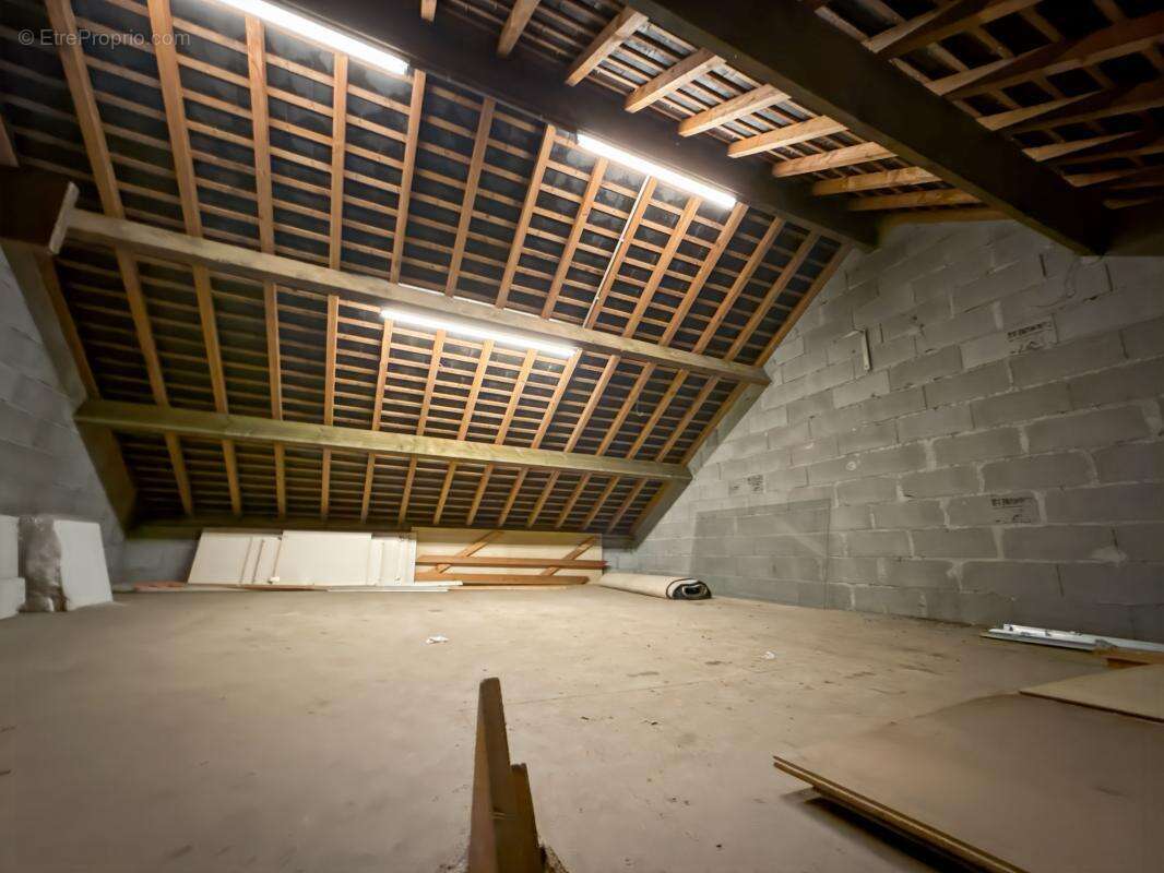 Maison à SAINT-JEAN-DE-BRAYE