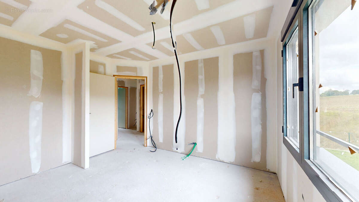 Maison à BREUX-JOUY