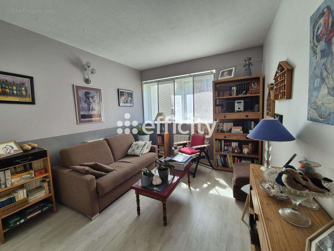 Appartement à LA CHAUSSEE-SAINT-VICTOR