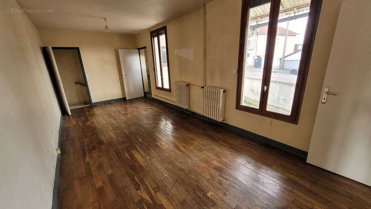 Maison à SAINT-ANDRE-LES-VERGERS