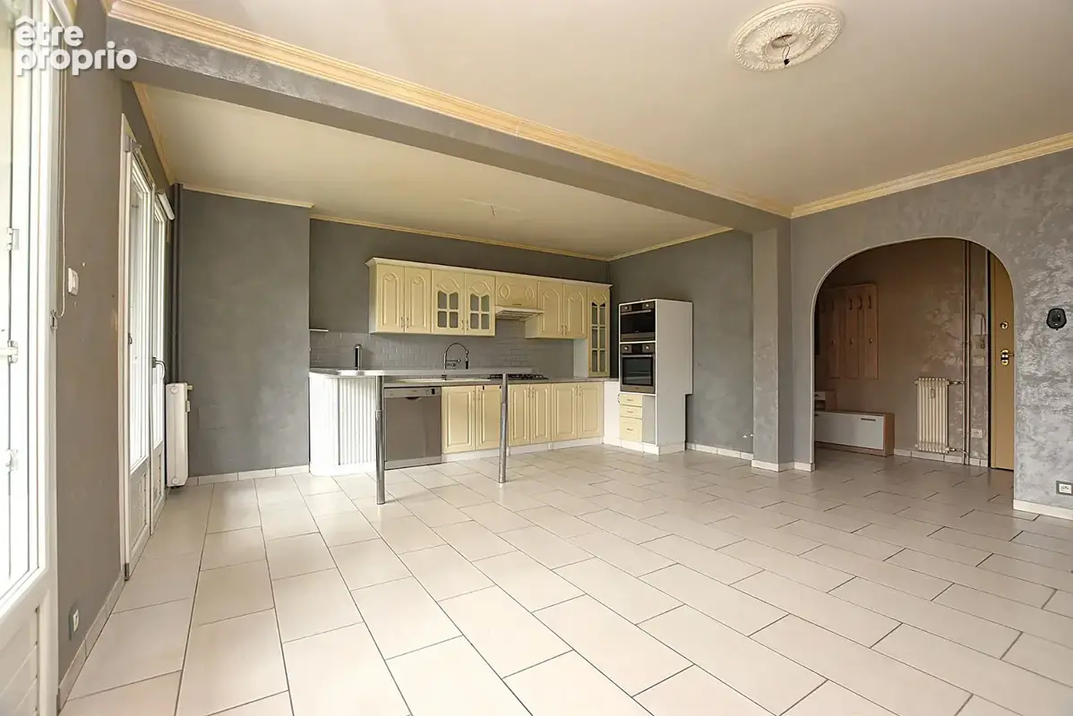 F3 de 75 m² avec garage, ascenseur et balcon - photo 5