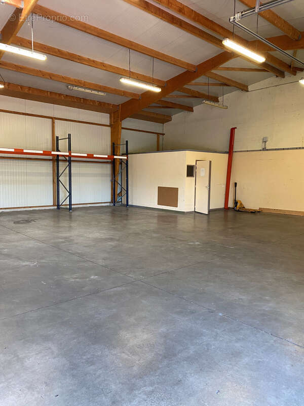 Commerce à BRETTEVILLE-DU-GRAND-CAUX