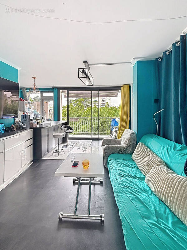 Appartement à MONT-SAINT-AIGNAN