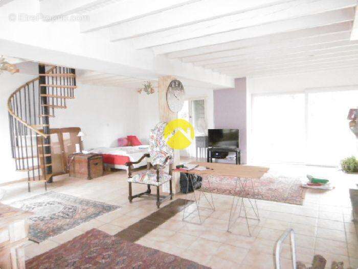 Maison à OULCHES