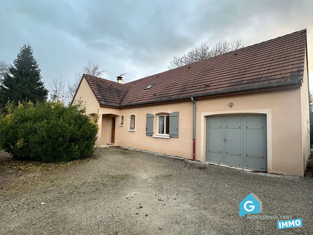 Maison à COMBERTAULT