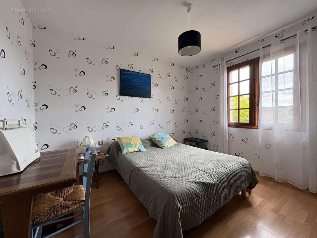 Maison à LA SALVETAT-SAINT-GILLES
