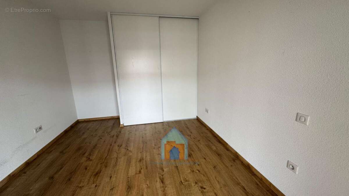 Appartement à CORNEBARRIEU