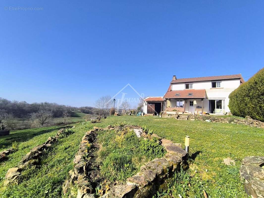 Maison à LA CROUZILLE