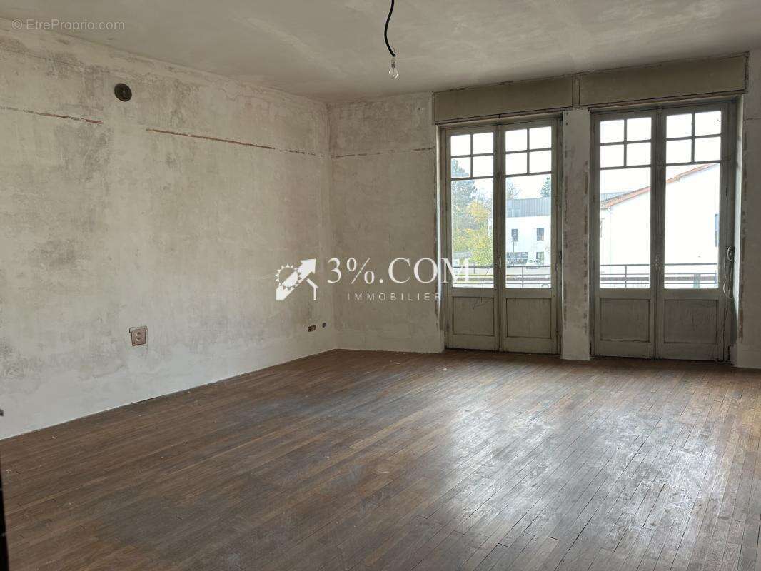 Appartement à MIRECOURT