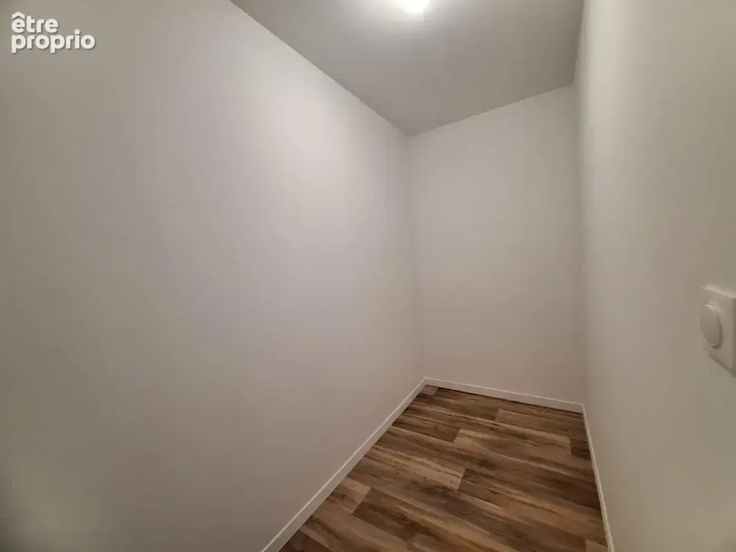 Trappes centre – appartement t3 rénové avec balcon – proche gare (lot51) - photo 7