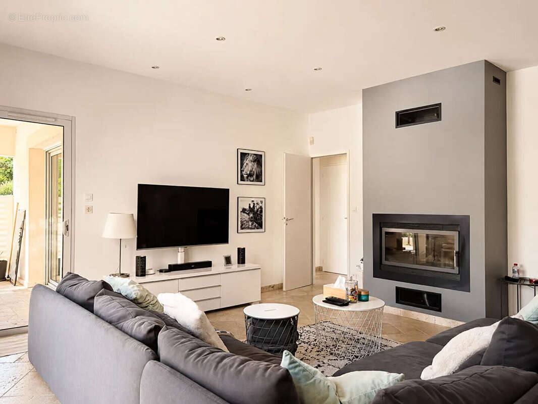 Exclusivite  istres villa 180m² / 2 832 m² de terrain - photo 7