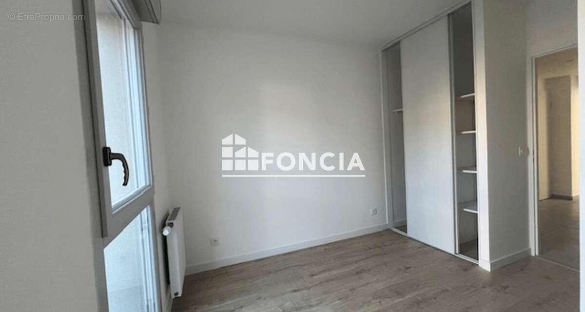 Appartement à RILLIEUX-LA-PAPE