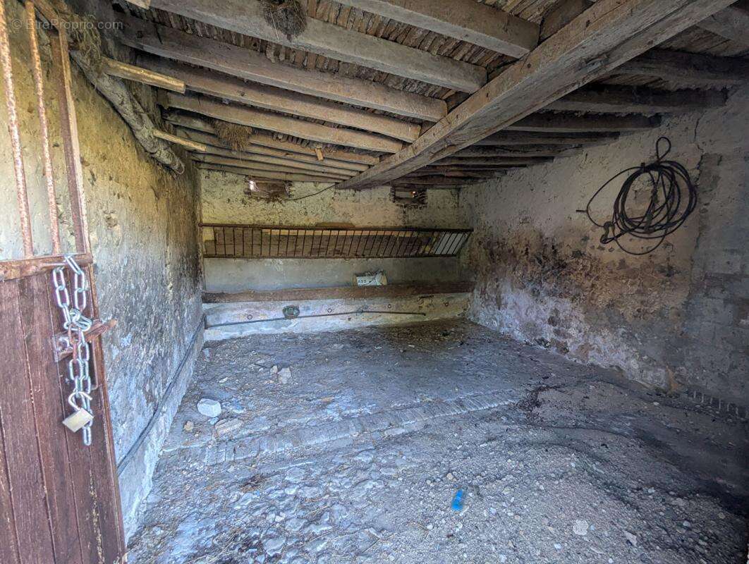 Propriété (corps de ferme) 360m2 au sol  à rénover - photo 11