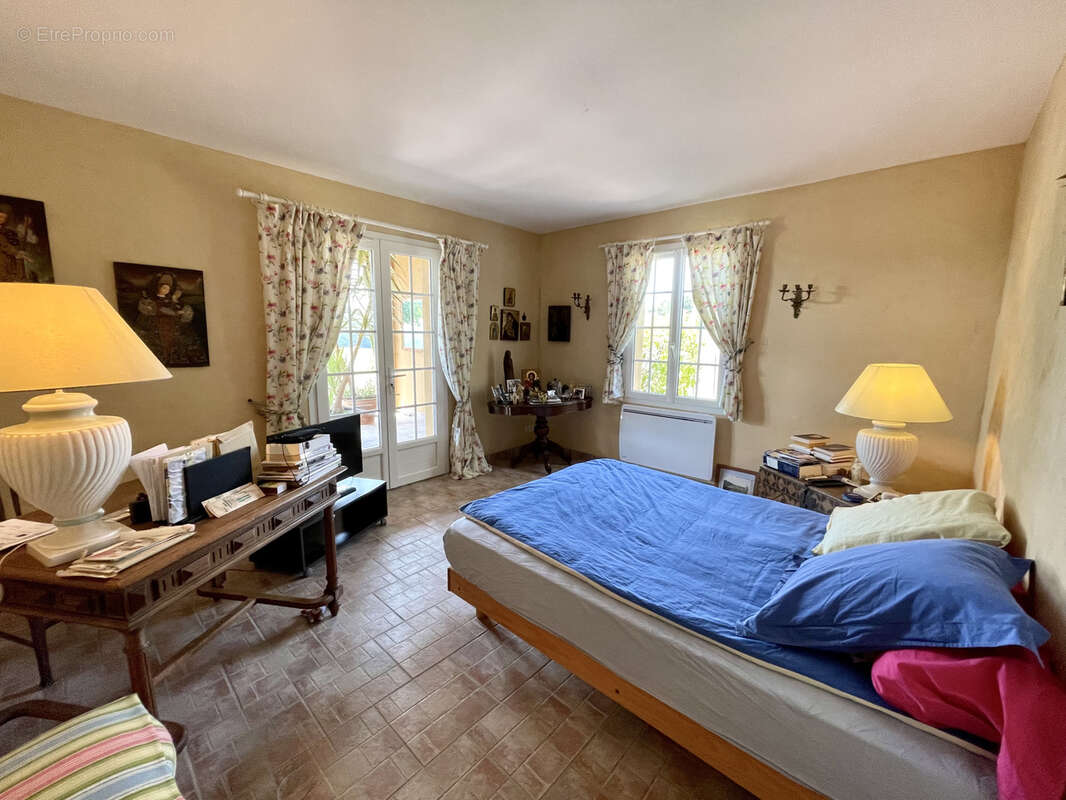 Belle maison de plain-pied avec vue exceptionnelle sur les Pyrénées - photo 11