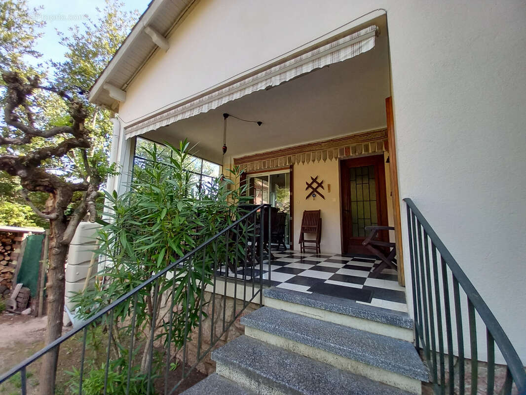 Maison à LAMALOU-LES-BAINS