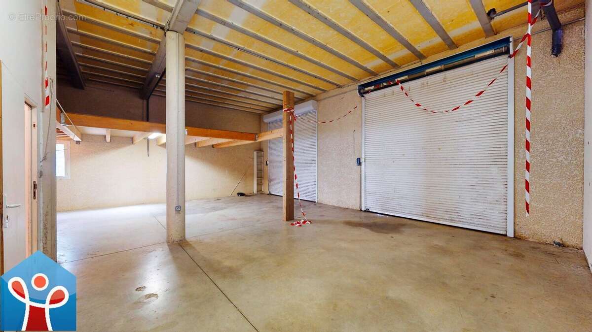 Commerce à LIGNAN-SUR-ORB