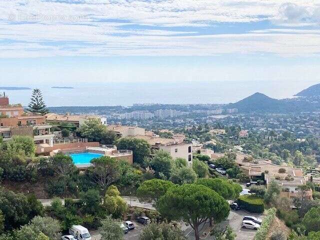 Appartement à MANDELIEU-LA-NAPOULE