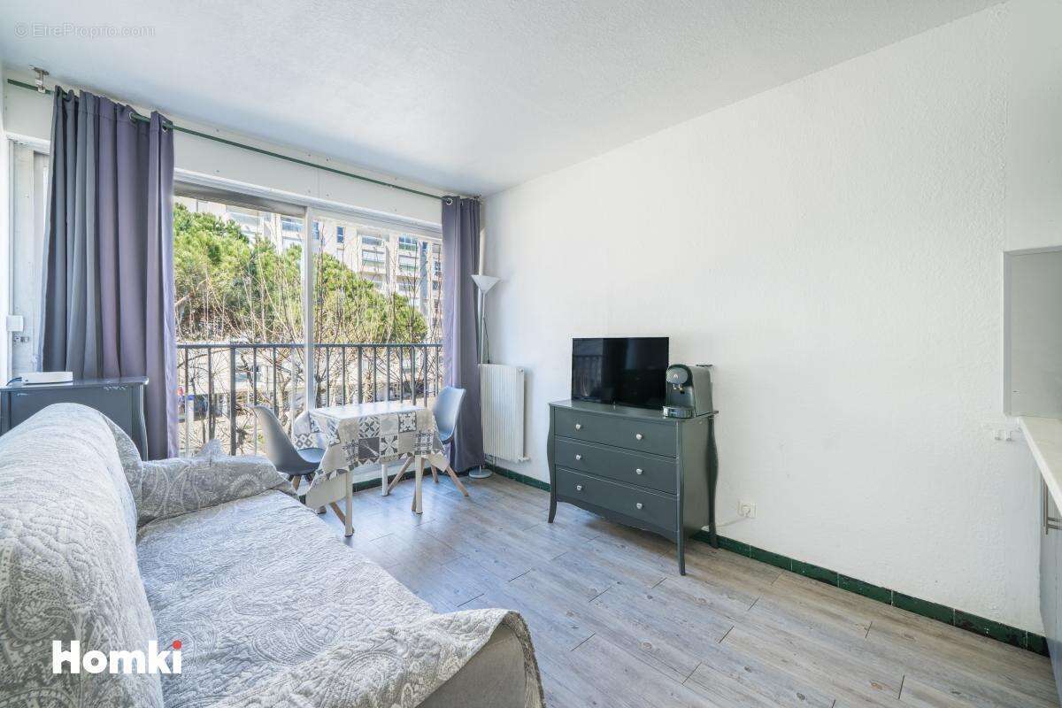 Appartement à MAUGUIO