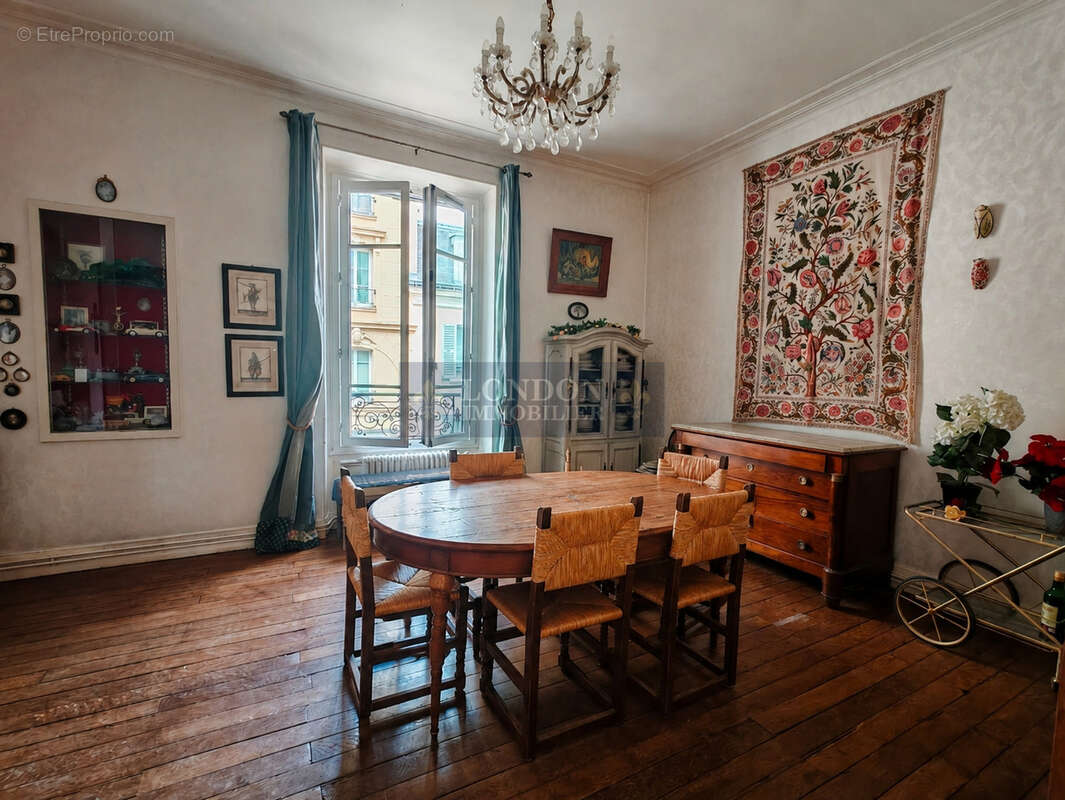 Appartement à VERSAILLES