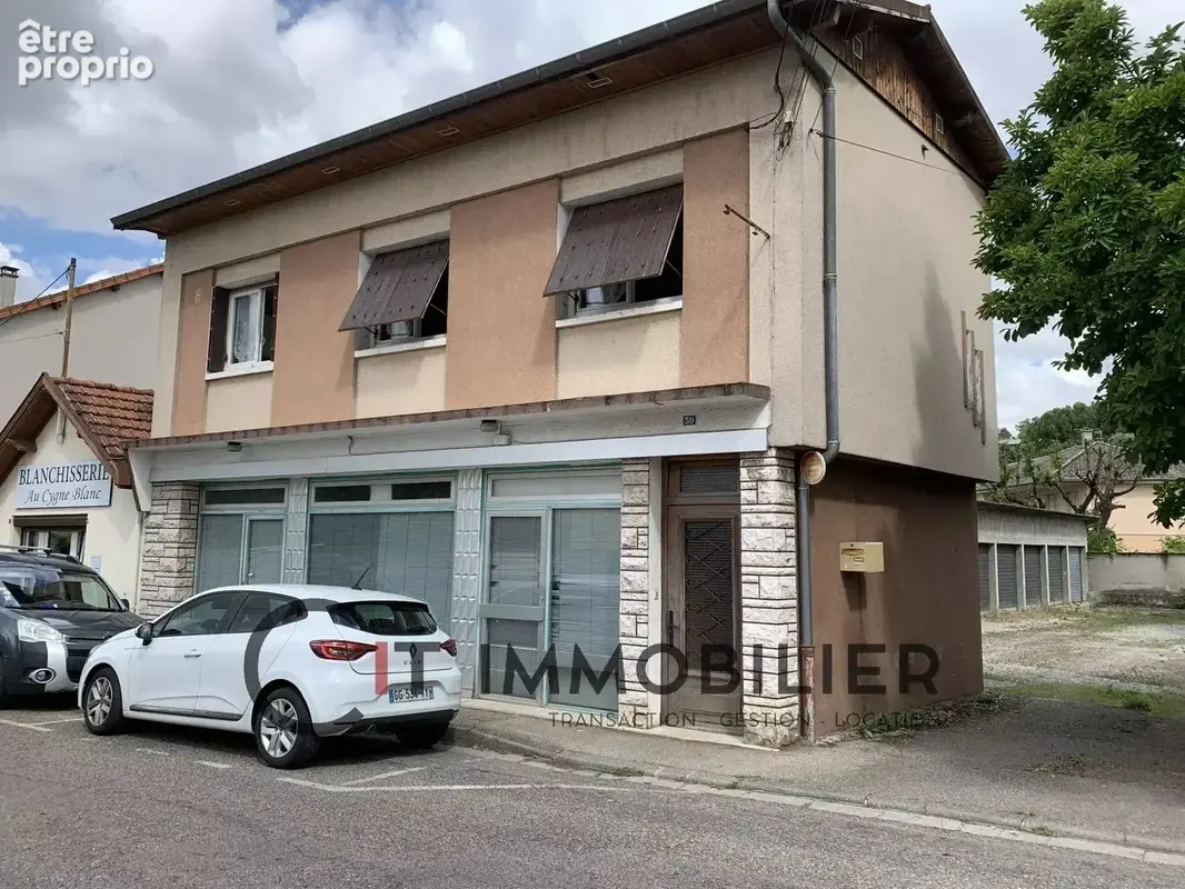 Maison à LA TOUR-DU-PIN