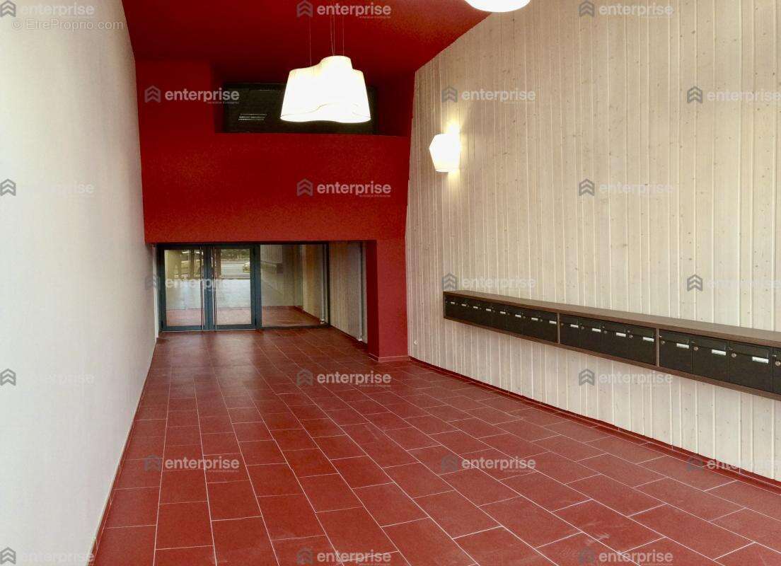 Amiens centre - bureaux aménagés à vendre - de 320 à 2600 m2 - 100 % erp pmr - photo 3