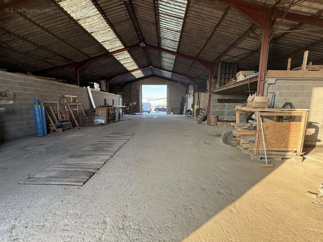 Commerce à JOUE-LES-TOURS