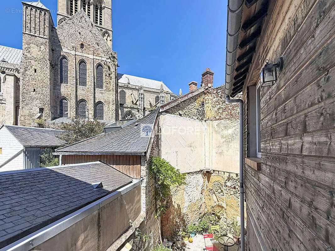 Maison de ville - 5 chambres et extérieur - photo 14