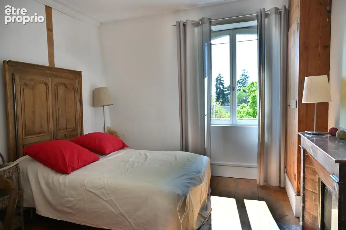 Exclusivité  Expertimo  Maison de caractére offrant élégance, histoire,  prestations raffinées et discrétion a - photo 12