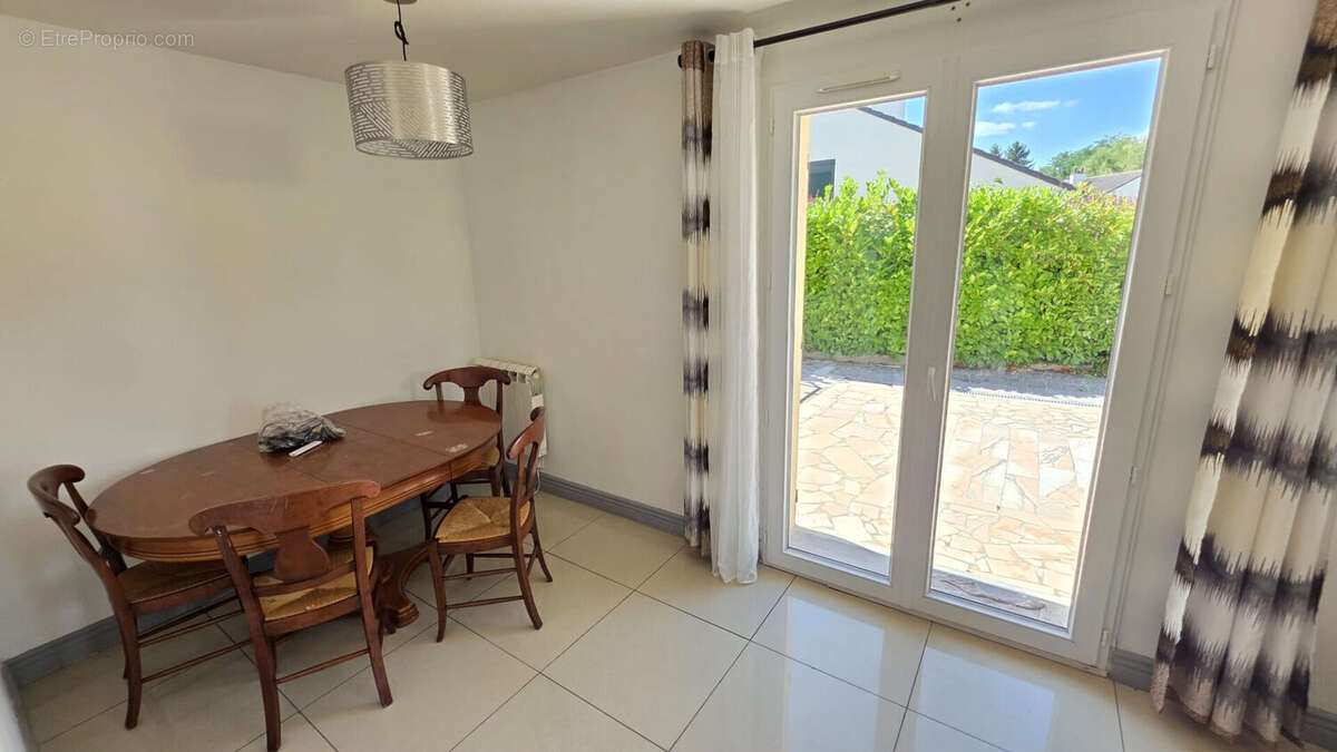 Maison 91 m² à Luzarches  - photo 5