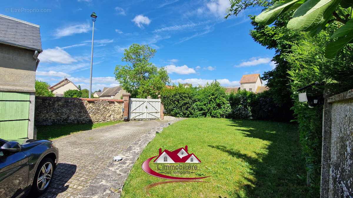 Maison à BROUE