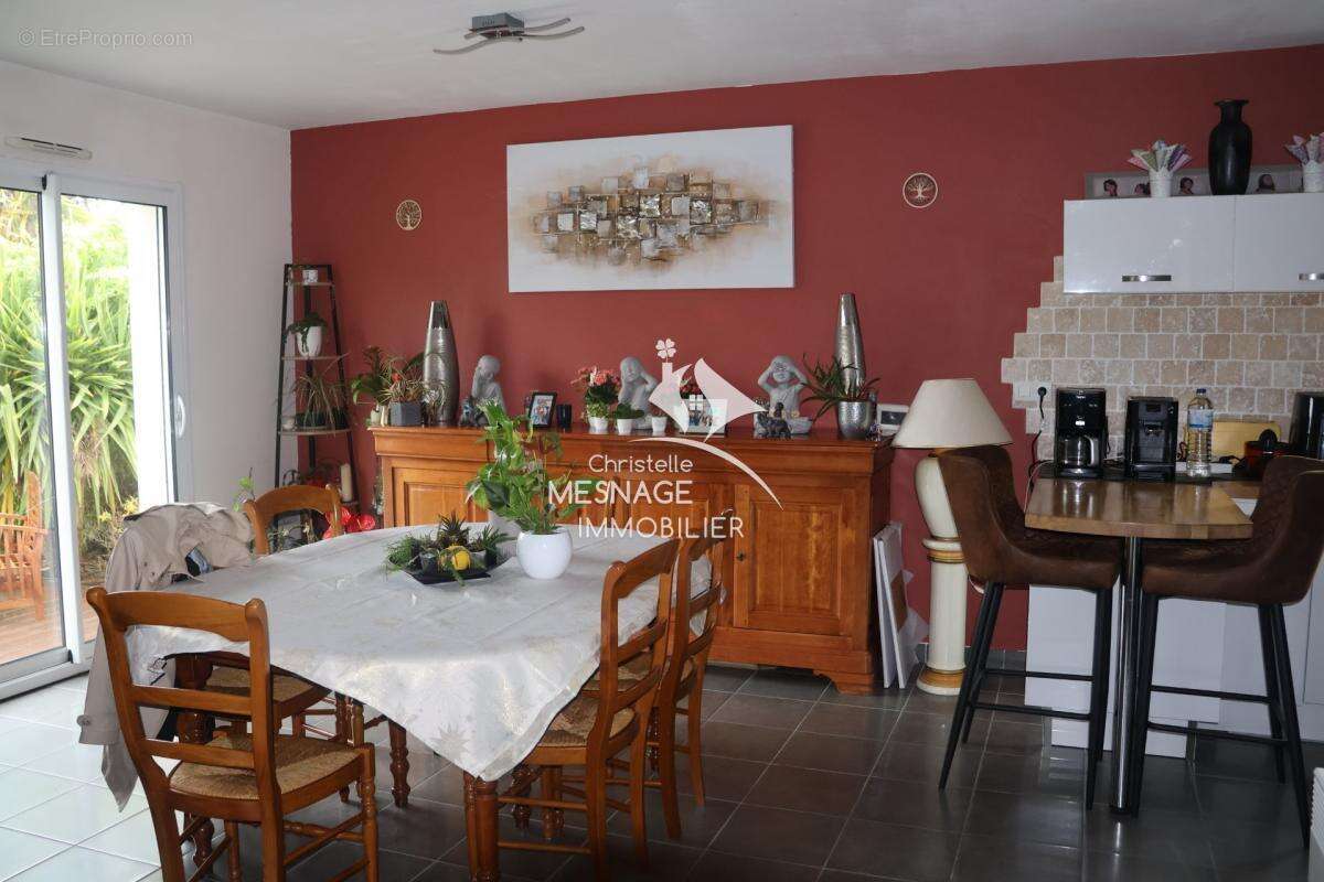 Maison à CHATEAUNEUF-D'ILLE-ET-VILAINE