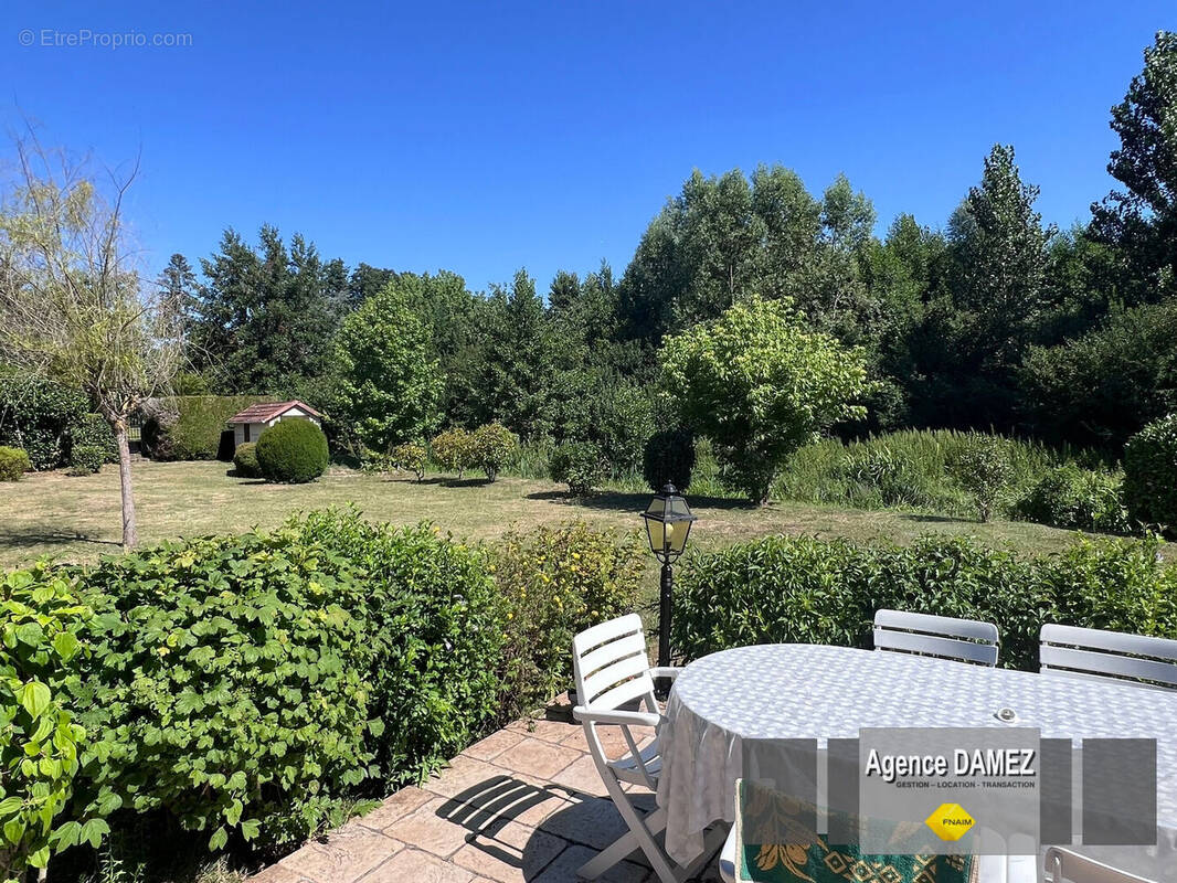 SAINTE-MESME, Maison ancienne de caractère, 151 m², Terrain arboré de 1 590 m² - photo 2
