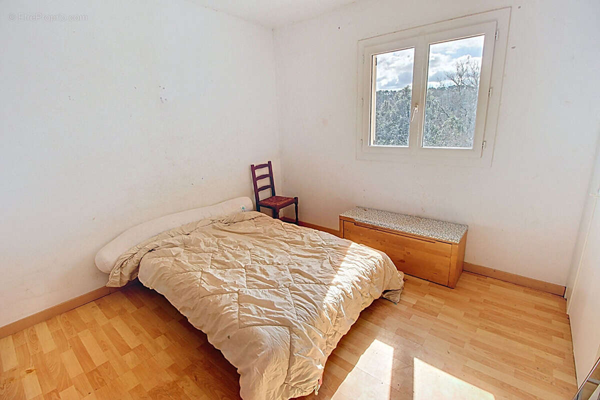 Maison à ENTRECASTEAUX