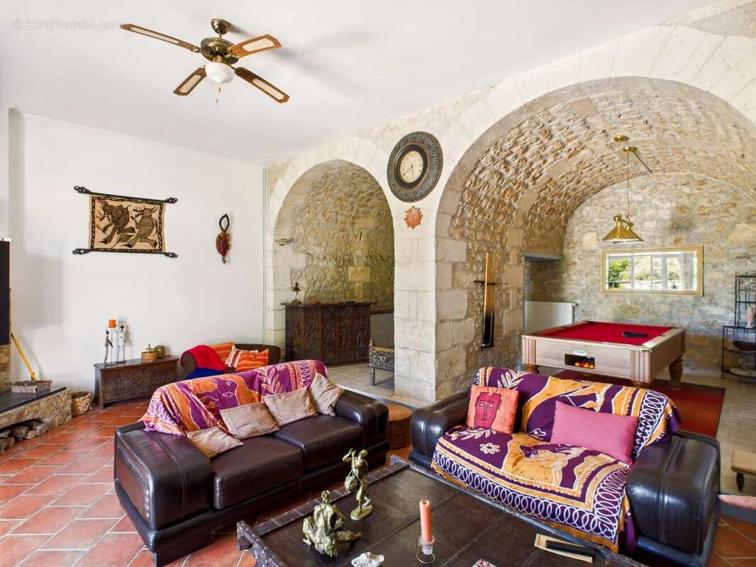 Maison de charme avec beaux volumes - photo 3