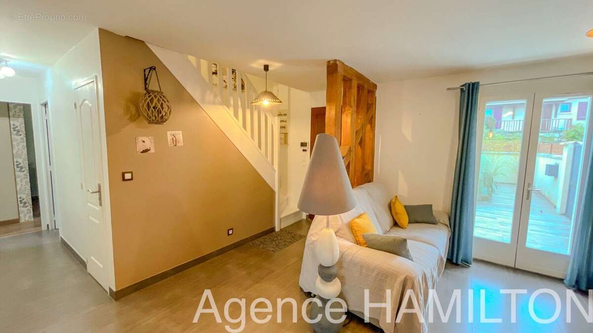 Compans, jolie maison de 130 m2 5/6 chambres, jardin, double véranda, garage - photo 7