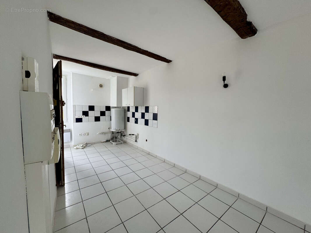 Appartement à TOURVES