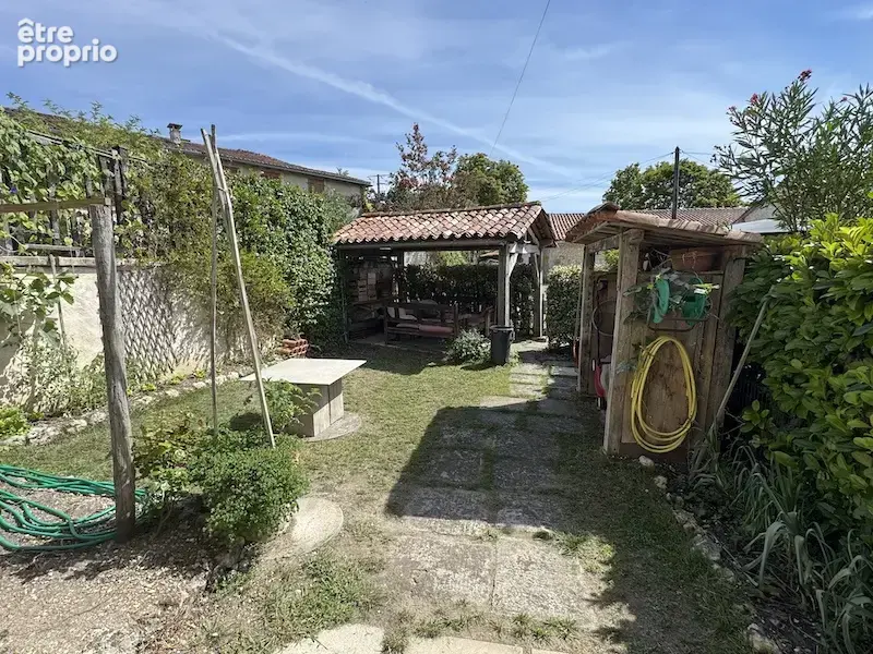 Charmente maison avec cour/jardin - petit prix! - photo 6