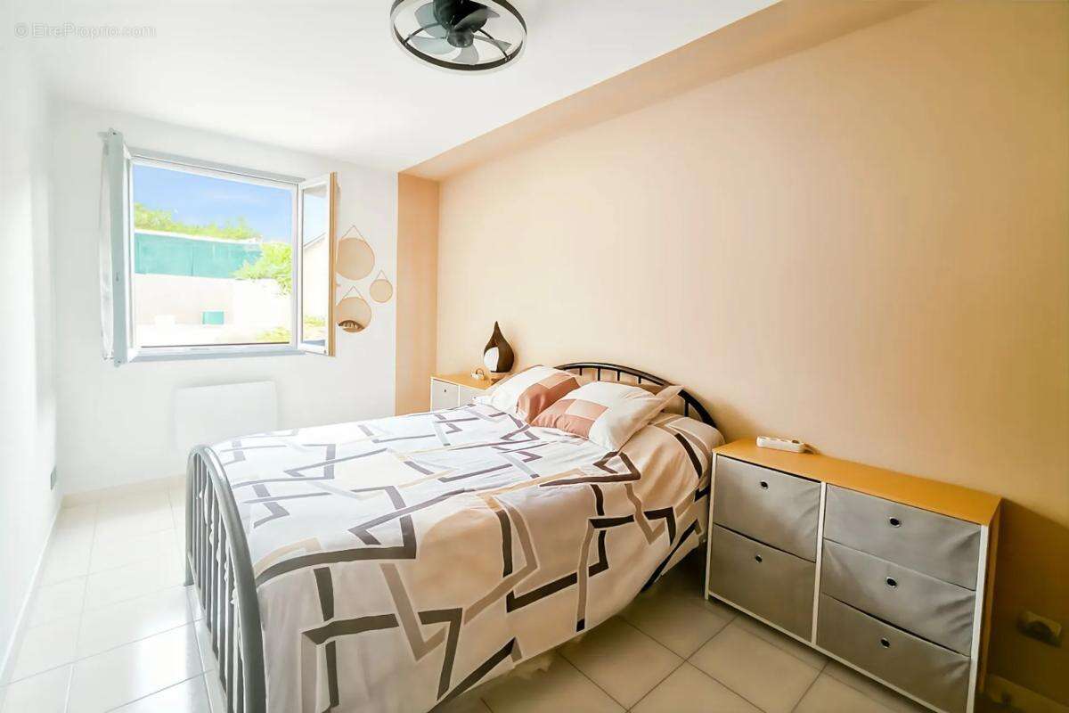 Maison à LA BASTIDE-DES-JOURDANS