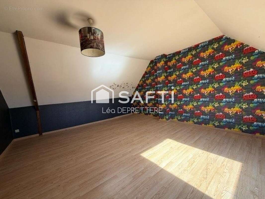 Photo 8