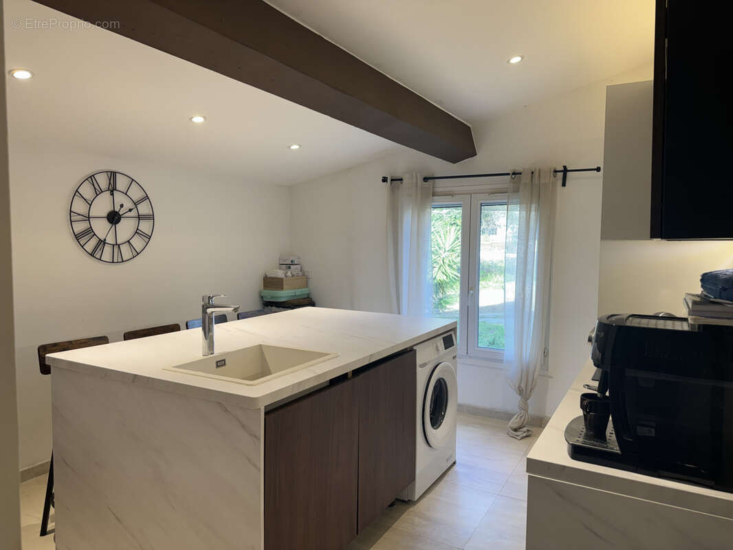 Maison à LE CASTELLET