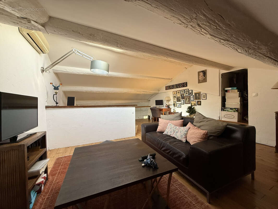 Appartement à MARSEILLE-6E