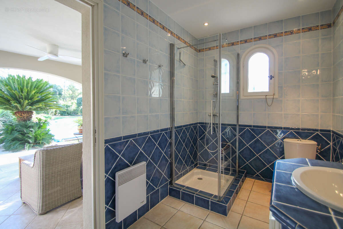 Maison à PUGET-SUR-ARGENS