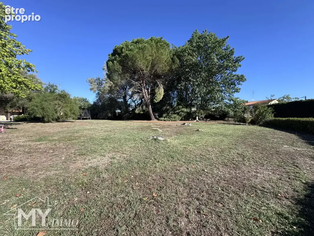 PINEUILH – Propriété d’exception de 350 m² avec piscine, au cœur d’un parc arboré de 5 500 m² et à deux pas des commodités - photo 30