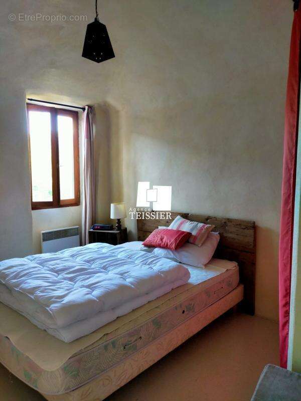 Maison à BERRIAS-ET-CASTELJAU